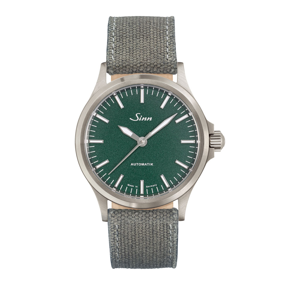【世界限定400本】556 Emerald Green（エメラルドグリーン）