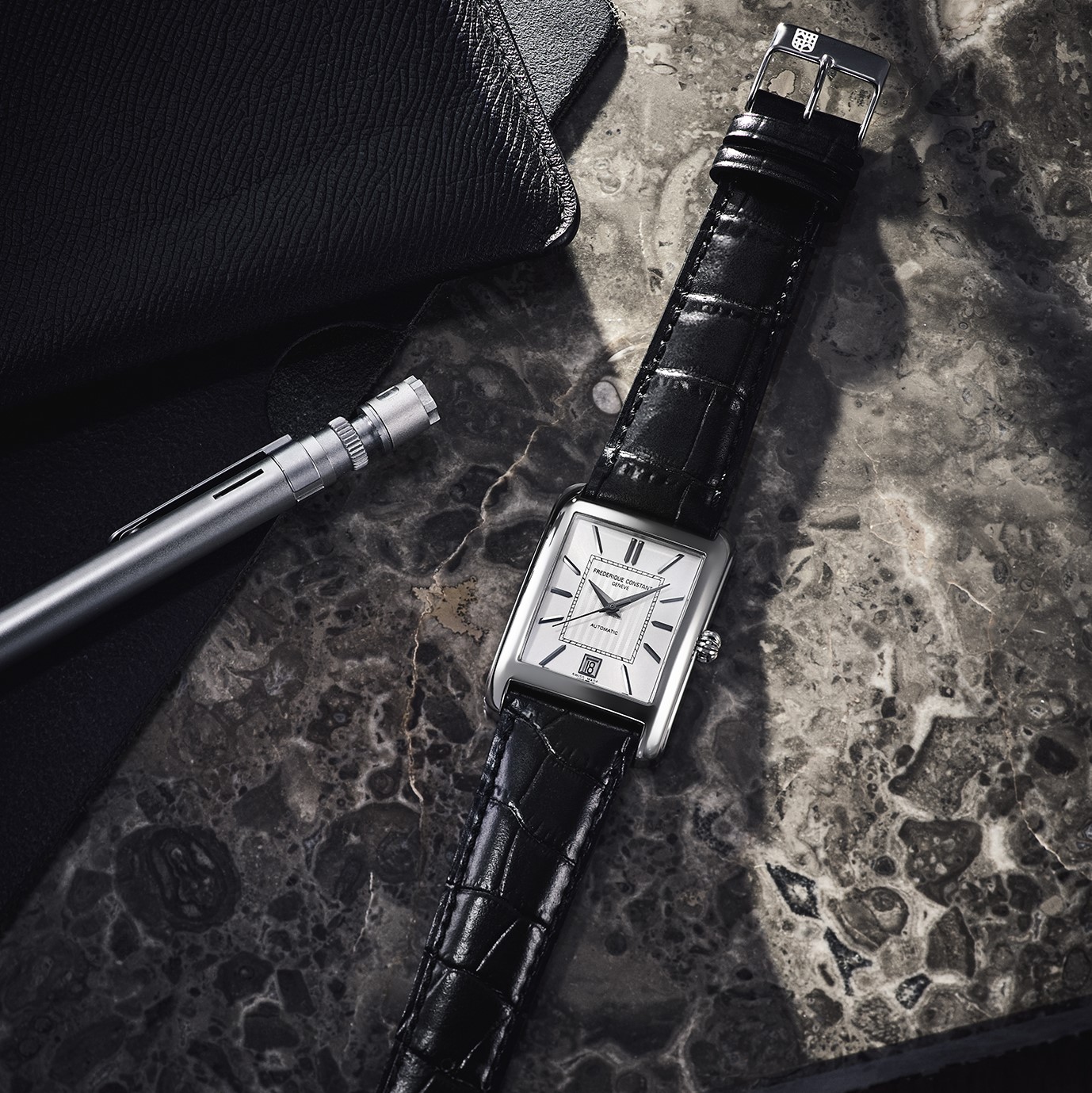 FREDERIQUE CONSTANT（フレデリック・コンスタント）クラシック カレ